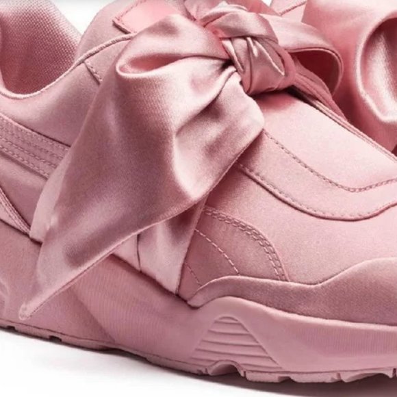 Rihanna's Fenty x Wmns Bow 'Pink'